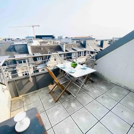 公寓 Relaxing In A Duplex With Private Terraces